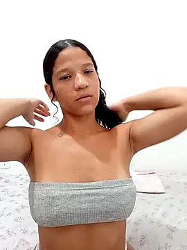 Snapshot of By_Aninha chatting on 17, 9, 2025 By Aninha online show from 17, 9, 2025