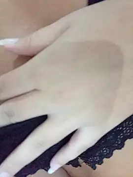 Snapshot of By_Aninha chatting on 29, 10, 2025 By Aninha online show from 29, 10, 2025