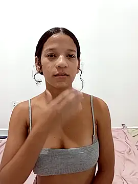 Snapshot of By_Aninha chatting on 14, 11, 2025 By Aninha online show from 14, 11, 2025