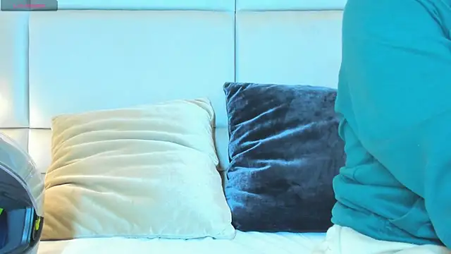 Snapshot of charlotte01__ chatting on 4, 10, 2025 charlotte01   online show from 4, 10, 2025