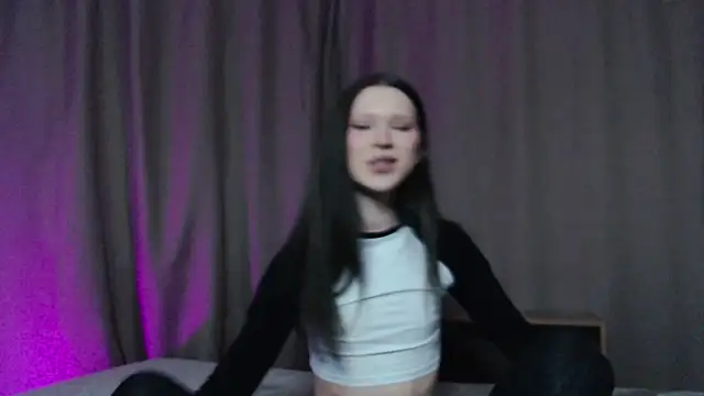 Snapshot of Sexpired_Princess chatting on 24, 12, 2024 Sexpired Princess online show from 24, 12, 2024