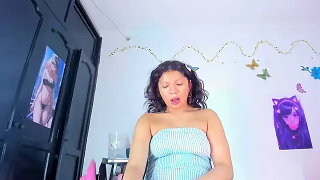 Snapshot of Emily_Coper18 chatting on 8, 2, 2025 Emily Coper18 online show from 8, 2, 2025