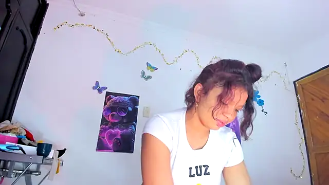 Snapshot of Emily_Coper18 chatting on 20, 2, 2025 Emily Coper18 online show from 20, 2, 2025