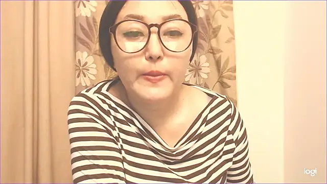 Snapshot of hrnyteacher chatting on 1, 1, 2025 hrnyteacher online show from 1, 1, 2025