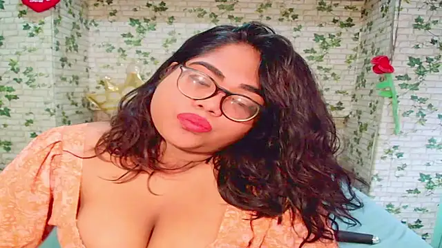 Snapshot of Indian_Lola00 chatting on 28, 9, 2025 Indian Lola00 online show from 28, 9, 2025