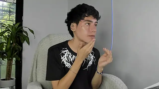 sebas rose online show from 24, 9, 2025