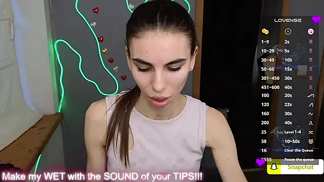 Snapshot of EmmyGreans chatting on 8, 2, 2025 EmmyGreans online show from 8, 2, 2025