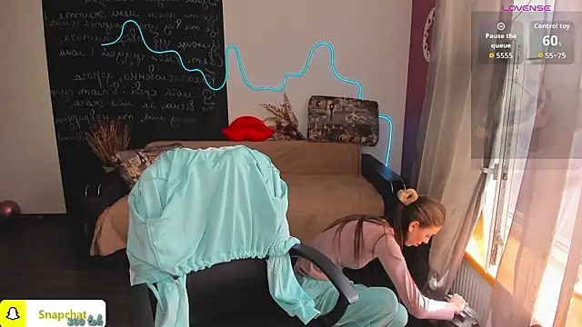 EmmyGreans online show from 2, 3, 2026