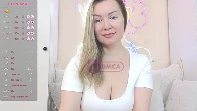 Snapshot of ElleCherry chatting on 20, 12, 2024 ElleCherry online show from 20, 12, 2024