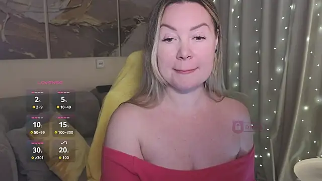 Snapshot of ElleCherry chatting on 26, 9, 2025 ElleCherry online show from 26, 9, 2025