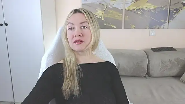 Snapshot of ElleCherry chatting on 28, 2, 2026 ElleCherry online show from 28, 2, 2026