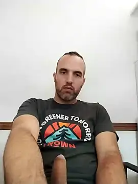 Snapshot of leon3875 chatting on 8, 1, 2025 leon3875 online show from 8, 1, 2025