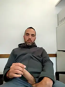 Snapshot of leon3875 chatting on 16, 1, 2025 leon3875 online show from 16, 1, 2025