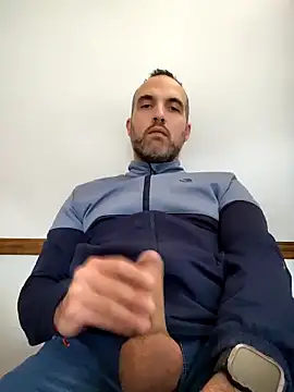 Snapshot of leon3875 chatting on 18, 11, 2025 leon3875 online show from 18, 11, 2025