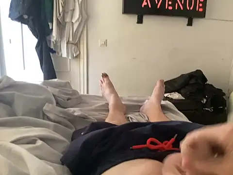 Bossinmidd12 online show from 9, 11, 2025