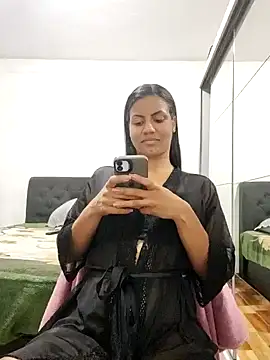 Bella Anjoss online show from 8, 1, 2025