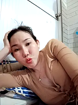 Snapshot of Ana_love2000 chatting on 2, 3, 2025 Ana love2000 online show from 2, 3, 2025