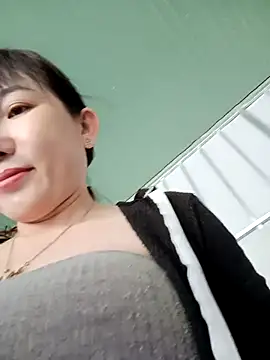 Snapshot of Ana_love2000 chatting on 11, 10, 2025 Ana love2000 online show from 11, 10, 2025
