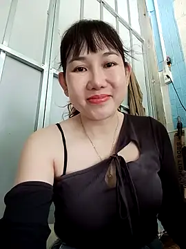 Snapshot of Ana_love2000 chatting on 12, 10, 2025 Ana love2000 online show from 12, 10, 2025