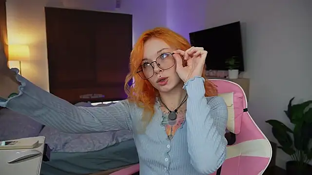 Snapshot of juicyshow_ chatting on 13, 9, 2025 juicyshow  online show from 13, 9, 2025
