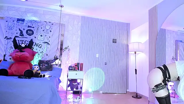 zephirahabney online show from 24, 10, 2025