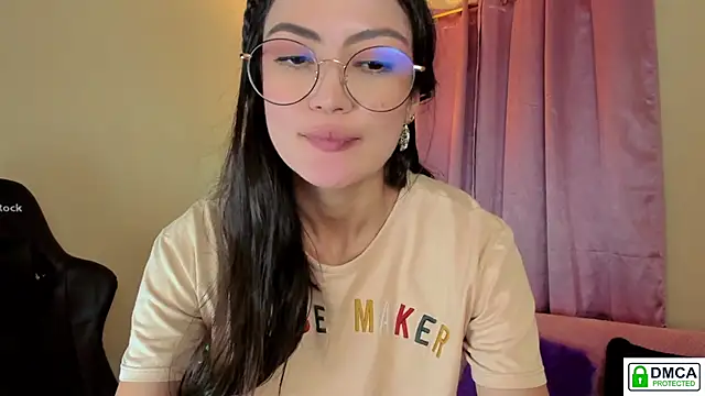 Snapshot of Lilabril chatting on 7, 3, 2025 Lilabril online show from 7, 3, 2025