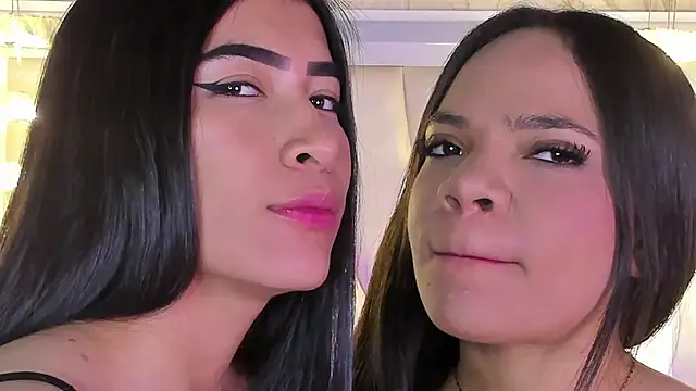 siara and zoe online show from 21, 7, 2026