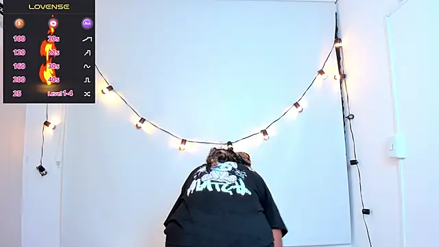 Snapshot of chanel_brunette chatting on 6, 1, 2025 chanel brunette online show from 6, 1, 2025