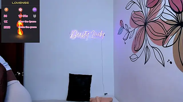 Snapshot of chanel_brunette chatting on 10, 1, 2025 chanel brunette online show from 10, 1, 2025