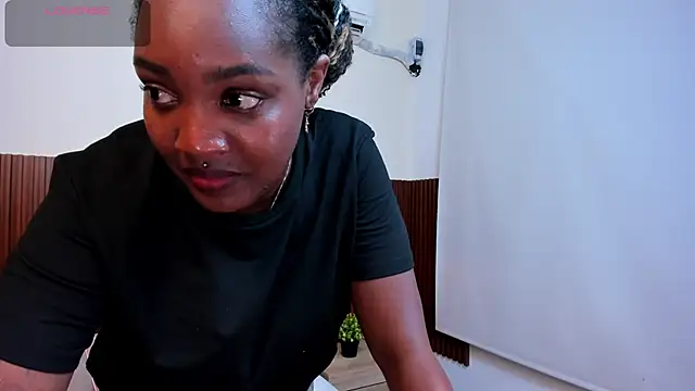 Snapshot of chanel_brunette chatting on 20, 2, 2025 chanel brunette online show from 20, 2, 2025