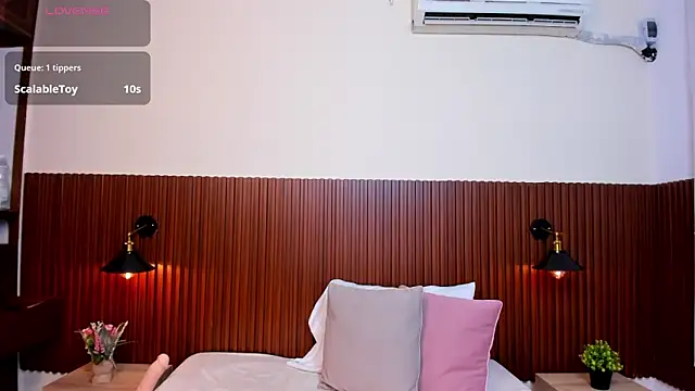 Snapshot of chanel_brunette chatting on 24, 2, 2025 chanel brunette online show from 24, 2, 2025