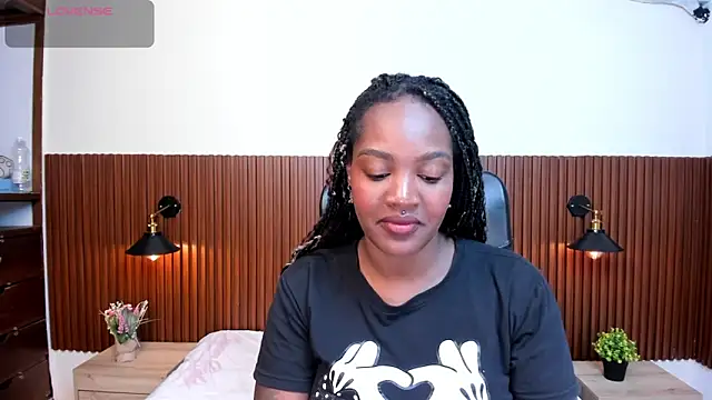 Snapshot of chanel_brunette chatting on 2, 3, 2025 chanel brunette online show from 2, 3, 2025