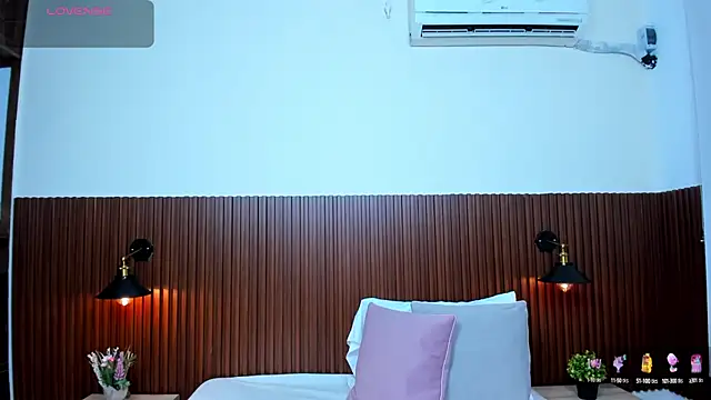 Snapshot of chanel_brunette chatting on 7, 3, 2025 chanel brunette online show from 7, 3, 2025