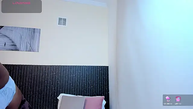 Snapshot of chanel_brunette chatting on 10, 3, 2025 chanel brunette online show from 10, 3, 2025