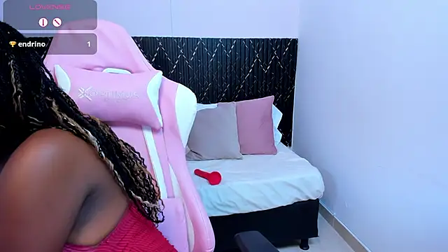 Snapshot of chanel_brunette chatting on 18, 3, 2025 chanel brunette online show from 18, 3, 2025