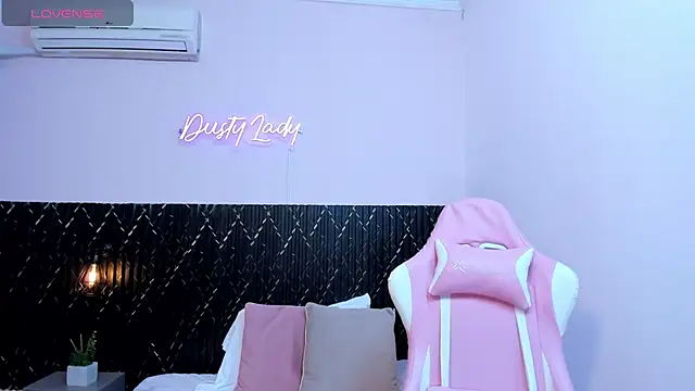 Snapshot of chanel_brunette chatting on 21, 3, 2025 chanel brunette online show from 21, 3, 2025