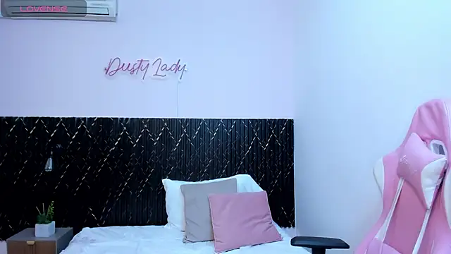 Snapshot of chanel_brunette chatting on 21, 3, 2025 chanel brunette online show from 21, 3, 2025