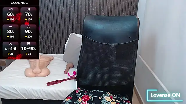 Snapshot of chanel_brunette chatting on 28, 11, 2025 chanel brunette online show from 28, 11, 2025