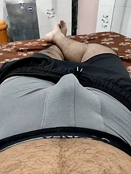 HunterBoy27ForMilf online show from 9, 5, 2026