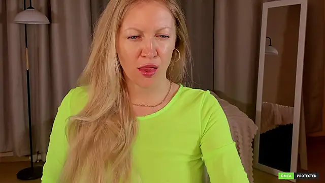 Snapshot of sugamomy chatting on 19, 11, 2025 sugamomy online show from 19, 11, 2025