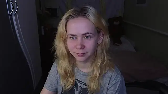 Snapshot of Riley_Roo chatting on 10, 3, 2026 Riley Roo online show from 10, 3, 2026