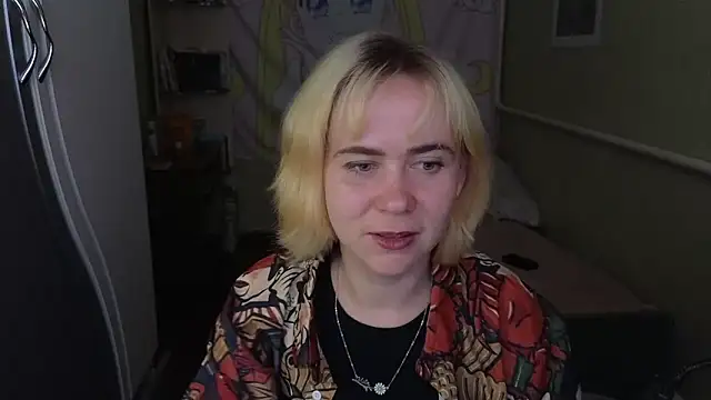 Snapshot of Riley_Roo chatting on 7, 4, 2026 Riley Roo online show from 7, 4, 2026