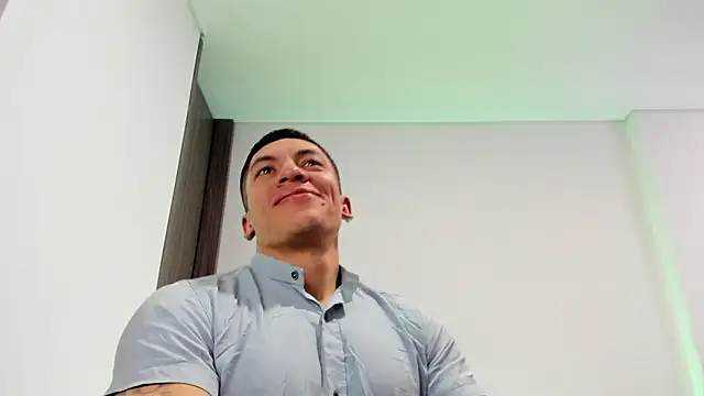 Snapshot of aquiles_51 chatting on 27, 5, 2026 aquiles 51 online show from 27, 5, 2026