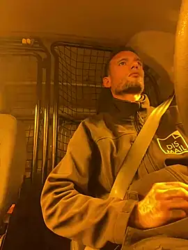 Snapshot of davorm chatting on 6, 3, 2025 davorm online show from 6, 3, 2025