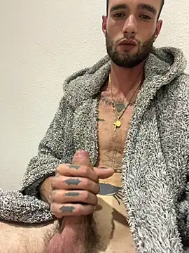 Snapshot of davorm chatting on 25, 10, 2025 davorm online show from 25, 10, 2025