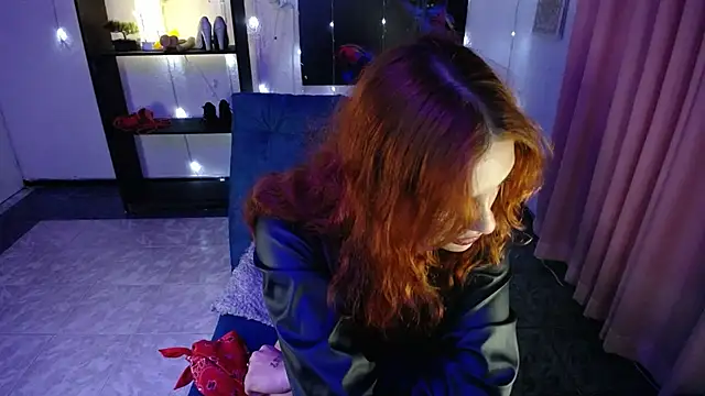 IsaBaileys  online show from 4, 2, 2025