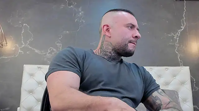 Snapshot of BruceDallas chatting on 18, 1, 2025 BruceDallas online show from 18, 1, 2025