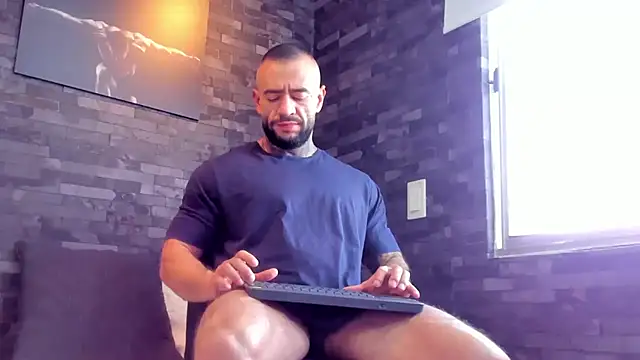 Snapshot of BruceDallas chatting on 20, 9, 2025 BruceDallas online show from 20, 9, 2025