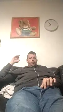 Snapshot of Knuffelstaaf123 chatting on 4, 5, 2026 Knuffelstaaf123 online show from 4, 5, 2026