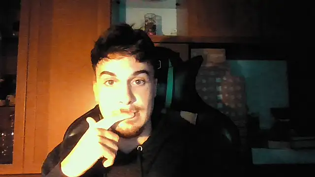 Snapshot of Hank_04 chatting on 17, 10, 2025 Hank 04 online show from 17, 10, 2025